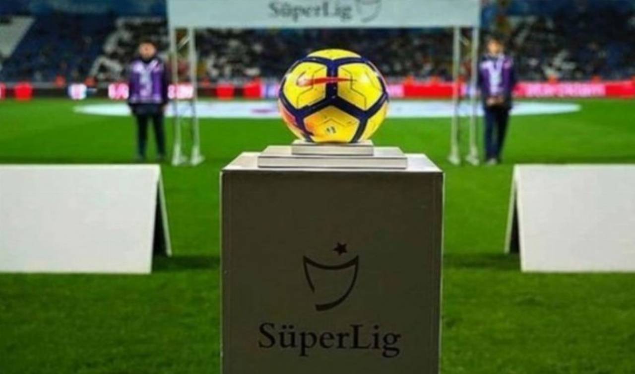 Süper Ligi'de bu sezon şampiyon kim olur?