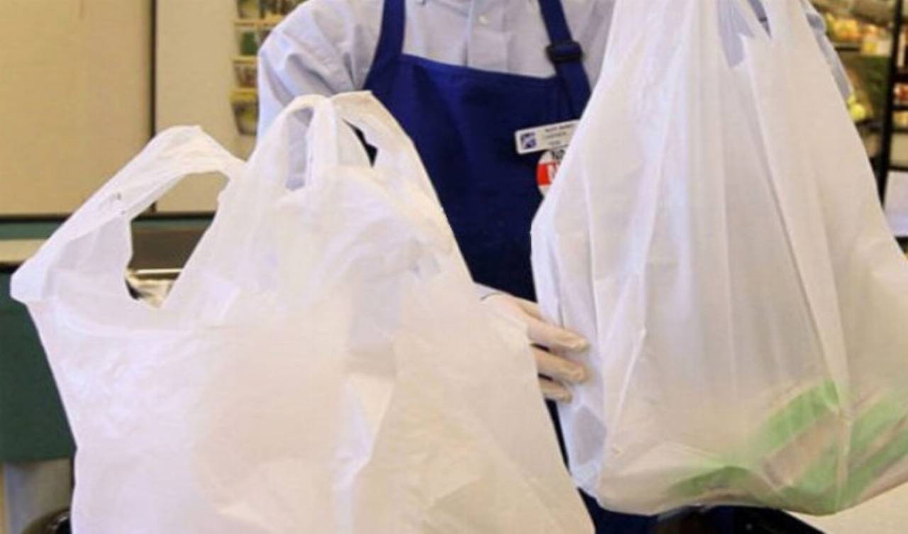 Plastik alışveriş torbaları zamlandı! Tüketicilerin 25 kuruşu sabit kaldı!