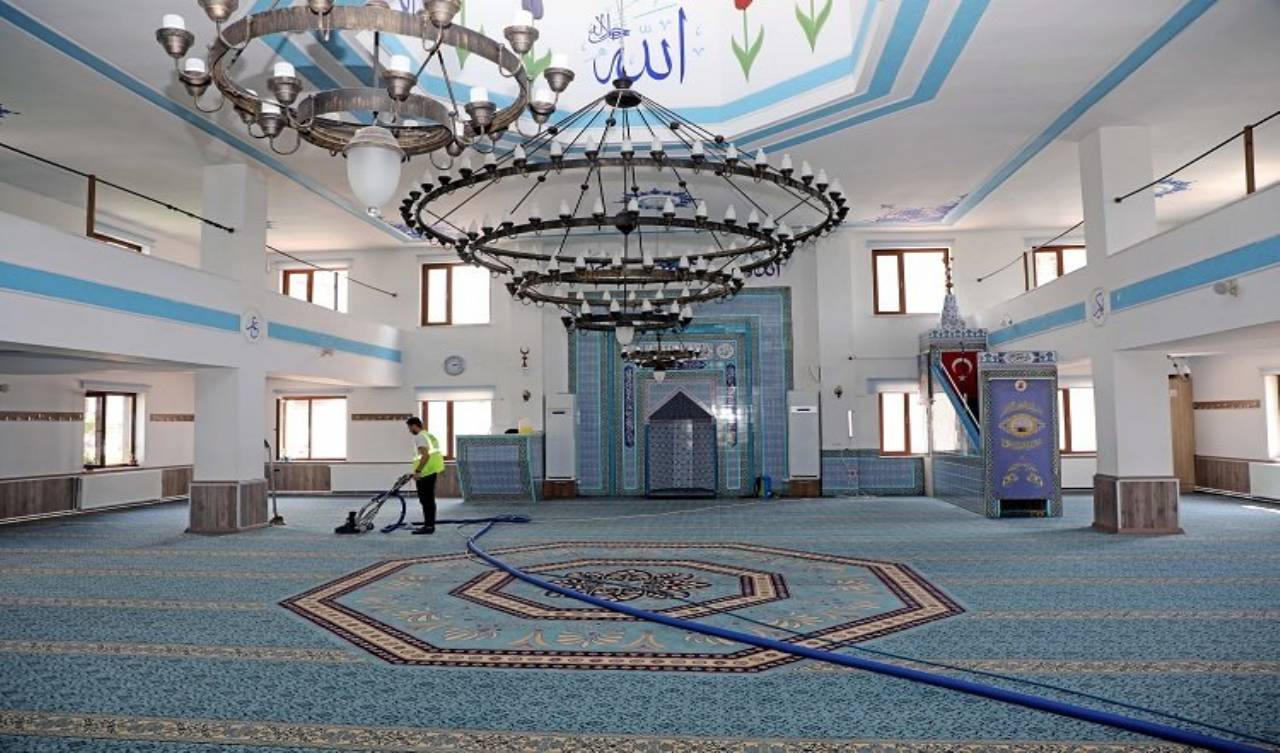 Kayseri Talas'ta camilerde hijyen atağı